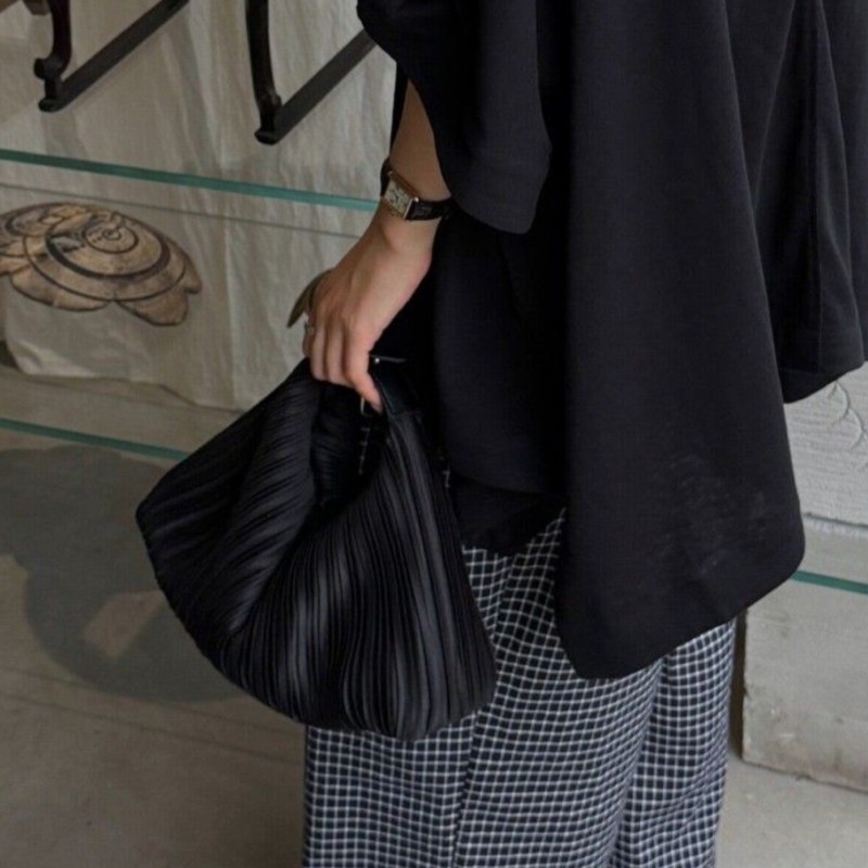 Interior Design High End - Borsa a Mano Plissettata a Forma