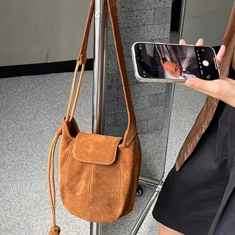 Borsa a secchiello in pelle sc - Interior Design High End recensione e prezzo